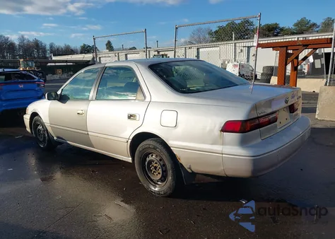 1999 Toyota Camry Le from USA, damaged, VIN 4T1BG22K6XU607324